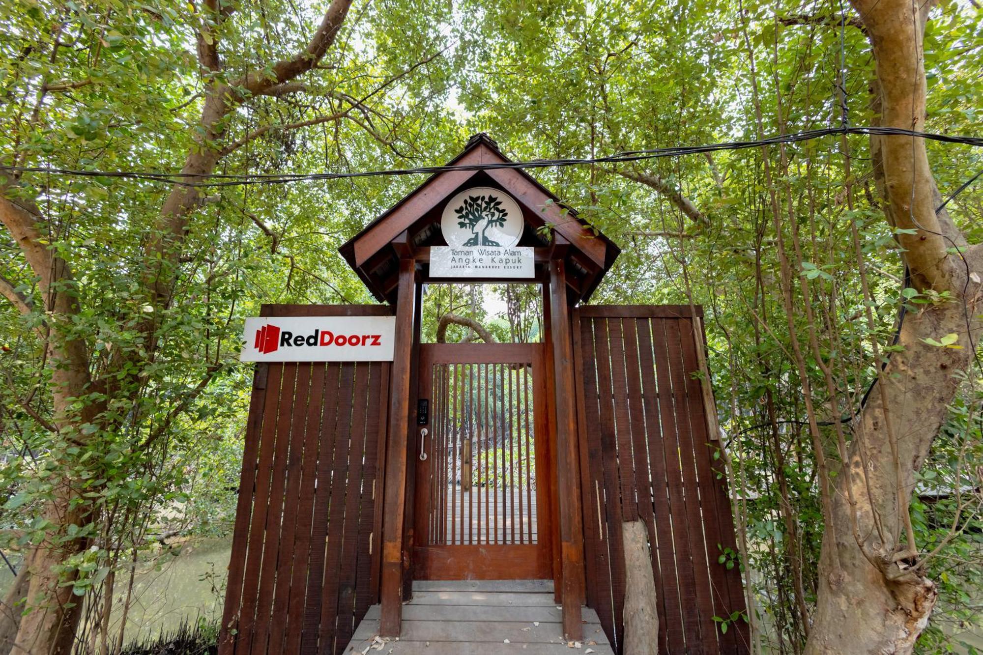 Reddoorz Resort @ Taman Wisata Mangrove Jakarta Ngoại thất bức ảnh